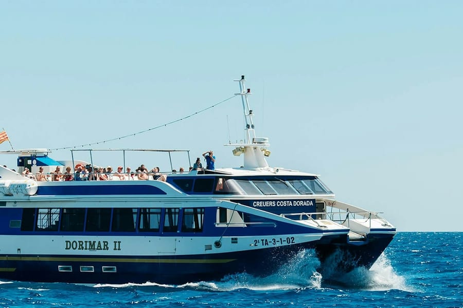 Cambrils: Roundtrip Ferry from Salou, at Water Activities in Salou