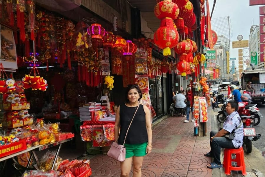 Bangkok: Chinatown Guided Tour + Wat Chakrawat Visit, at Bangkok Walking Tours
