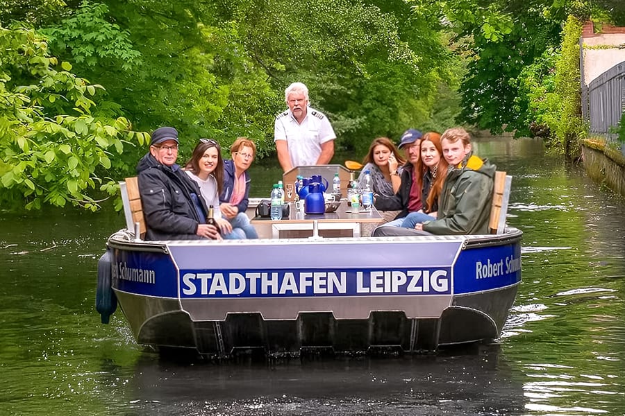 2-hour Motorboat Tour in Riverside Forest, Leipzig