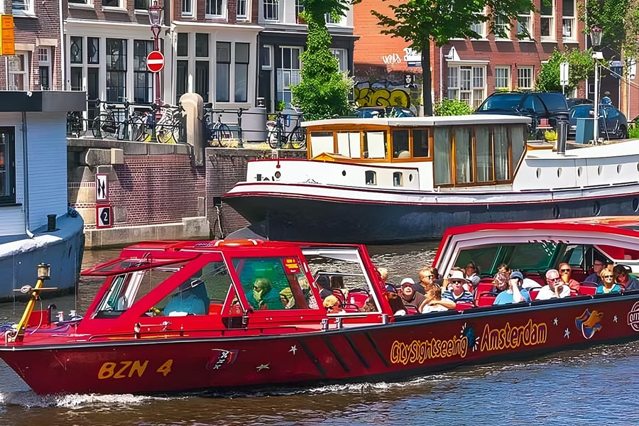 सिटी साइटसीइंग: एम्स्टर्डम हॉप-ऑन हॉप-ऑफ बोट टूर, Amsterdam