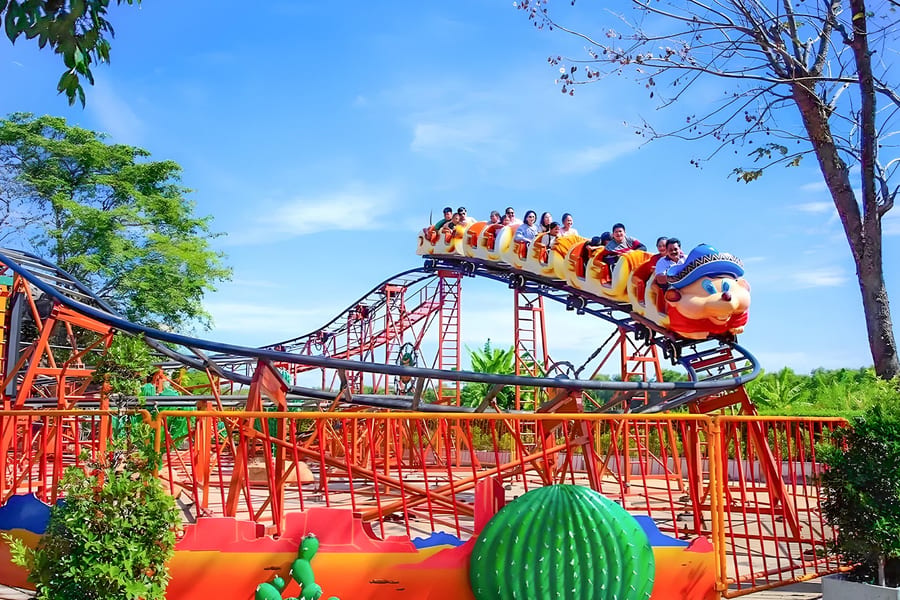 Dream World Super Visa dengan Rides Tanpa Had, Lawatan ke Snow Town, Makan Tengahari Bufet & Pengangkutan Hotel, Bangkok