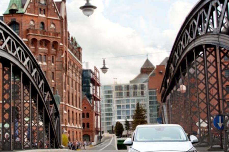 ஹம்பர்க் விமான நிலையதோற்றுமதி நகர மையத்திற்கு, at Hamburg Airport Transfers, Hamburg