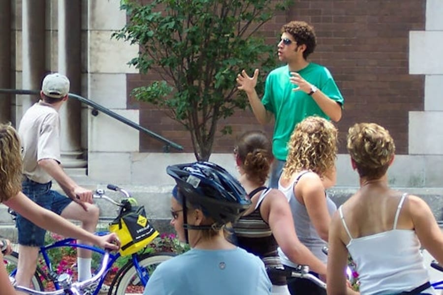 Chicago: Signature Dishes Bike Tour