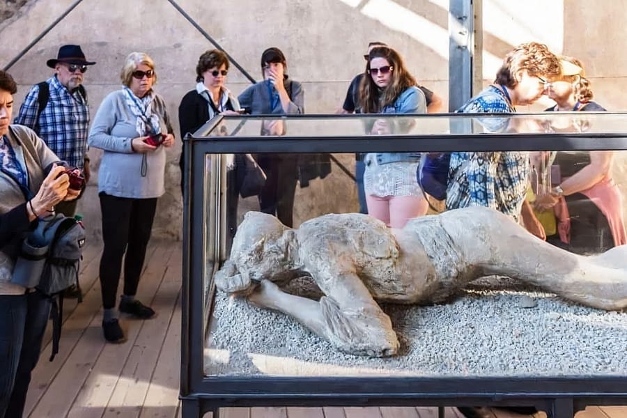 Tour Privato di Pompei con Guida Archeologa, at Porta Marina Superiore, Pompeii and Naples