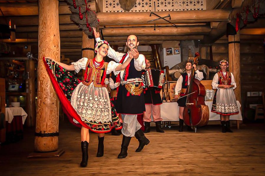 Persembahan Muzik Rakyat Poland dengan Makan Malam Semua Anda Boleh Makan, Krakow