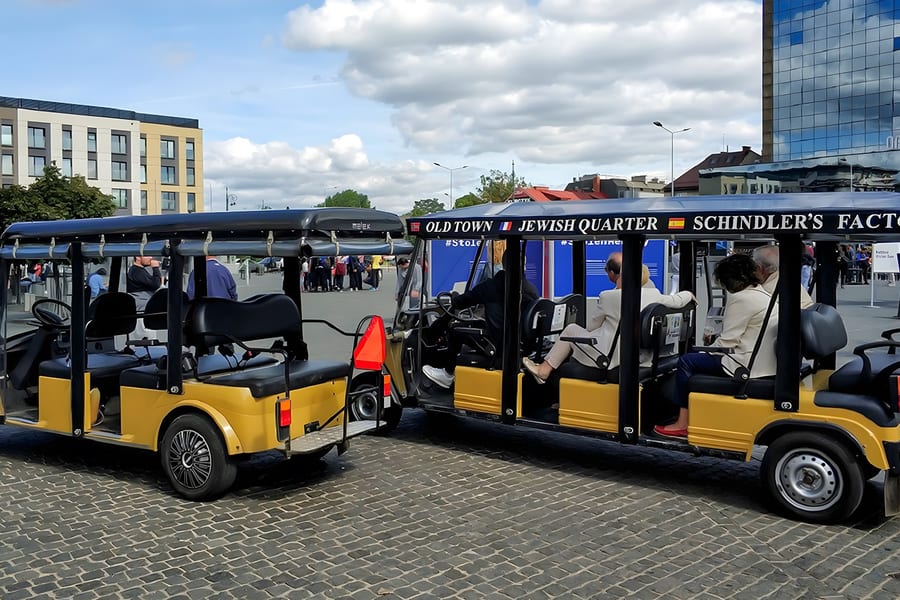 Tour di Kazimierz in golf cart + Museo della Fabbrica di Schindler, at ul. Mikołaja Zyblikiewicza 2, Krakow