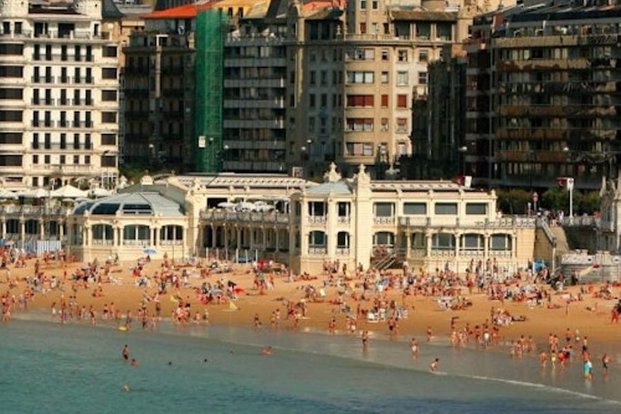 San Juan de Gaztelugatxe, Bermeo, Mundaka & Gernika: Day Tour from Bilbao