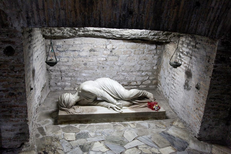 Capuchin Crypt, Christian Catacombs & San Martino ai Monti Tour with Transfers, Rome