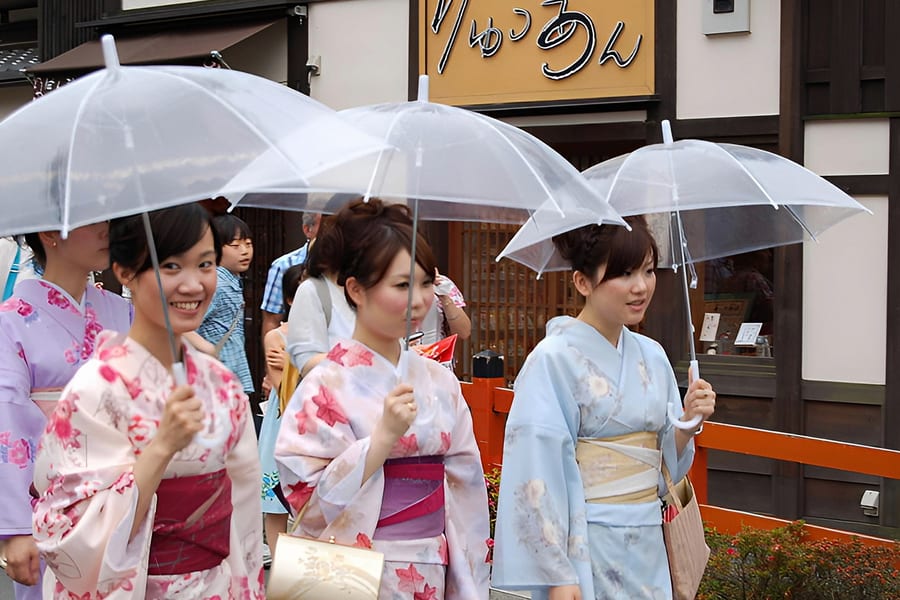 ٹوکیو: آسانوسا میں مکمل دن کے لئے کیمونو کرایہ پر لیں, at 6F, Corp. Hanakawado, Tokyo