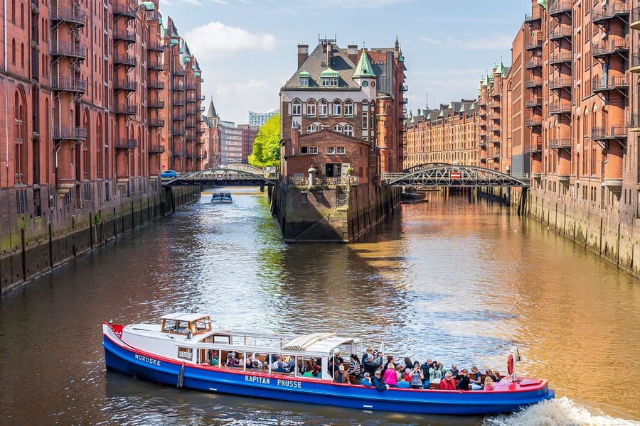 ஹம்பேர்க் படகு சுற்று நிகழும் கருத்துரையுடன், Hamburg