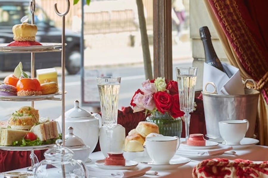 The Rubens at The Palace London: Te de la tarda, at London Food & Drink Tours, London