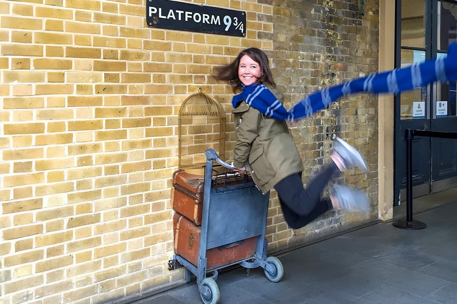 Harry Potter™ Film Mekanları 3 Saatlik Rehberli Yürüyüş Turu, at The Harry Potter Shop at Platform 9 ¾, London
