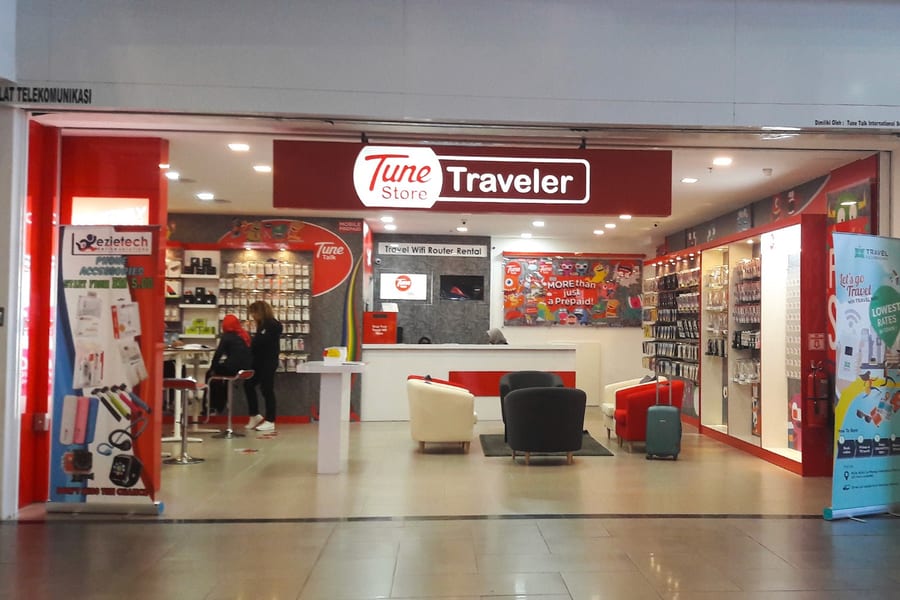 Malaysisk 4G Turistlokal SIM-kort - Upphämtning på Kuala Lumpur flygplats, at KLIA2 International Arrival Hall, Kuala Lumpur