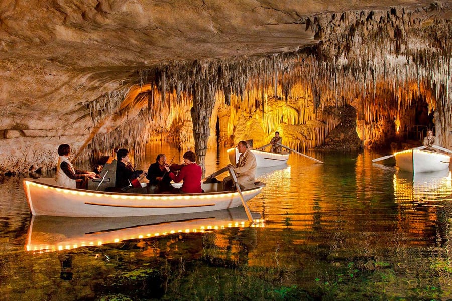 From Palma: Caves of Drach and Porto Cristo Full-Day Trip, Mallorca
