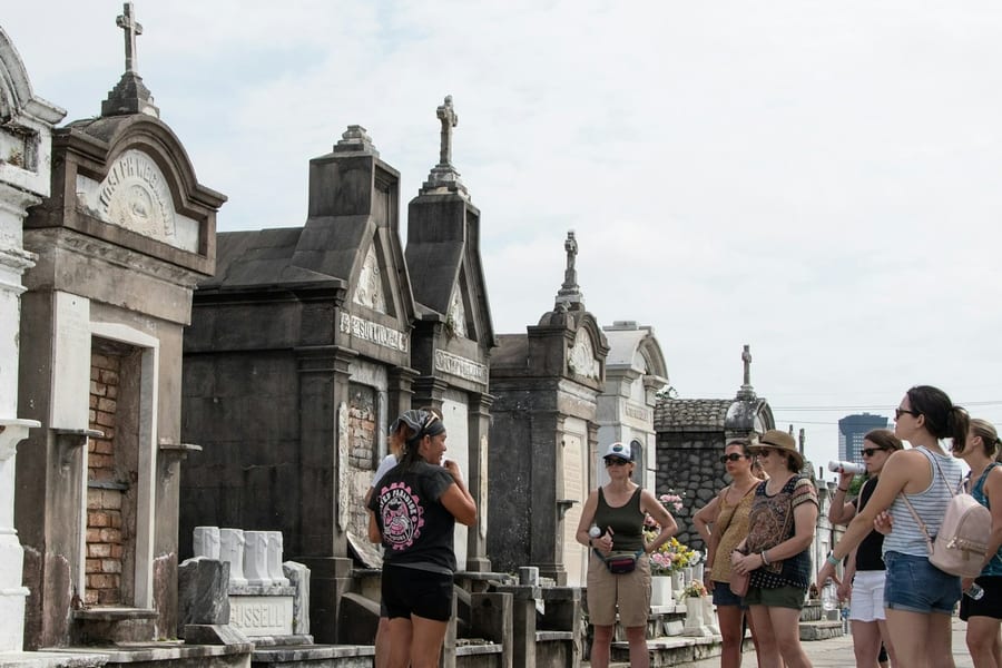Garden District & Cemetery: Bike Tour, New Orleans
