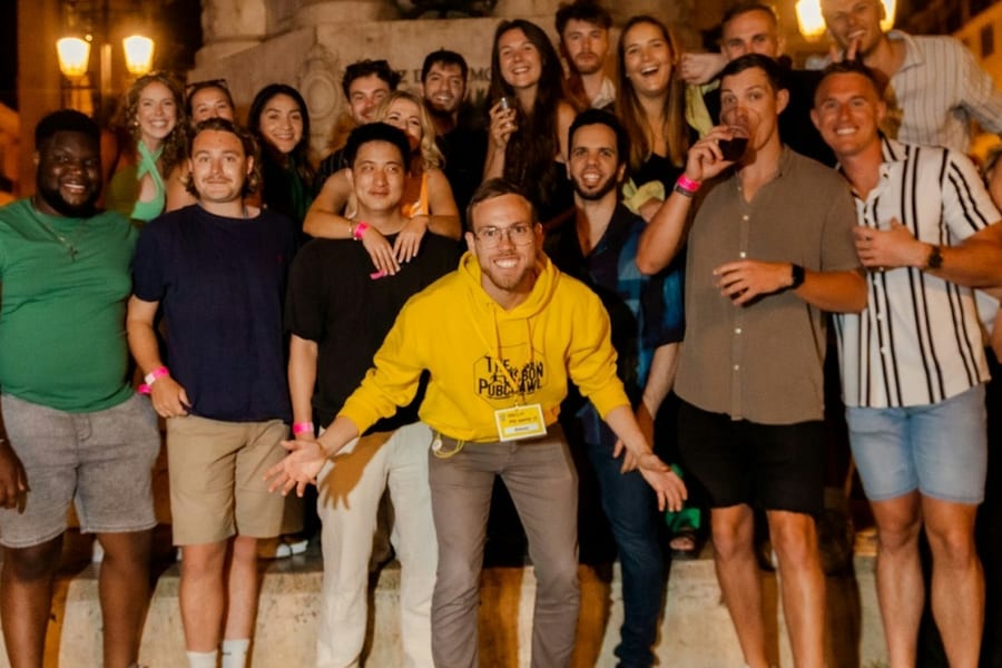 Lisbon: Guided Pub Crawl + 8 Drinks + VIP Club Entry, at Lisbon Food and Drinks, Lisbon