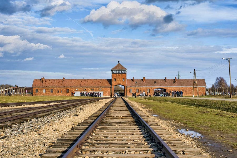 One-Way Tickets: Auschwitz-Birkenau Museum to/from Krakow Bus Station, at Kraków