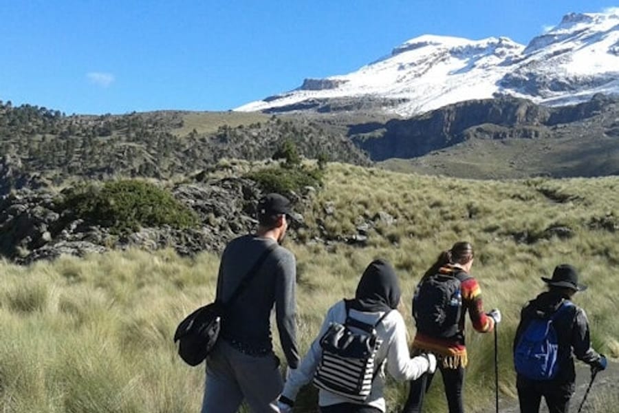 Iztaccihuatl Volcanoes: Guided Day Trip from Mexico City