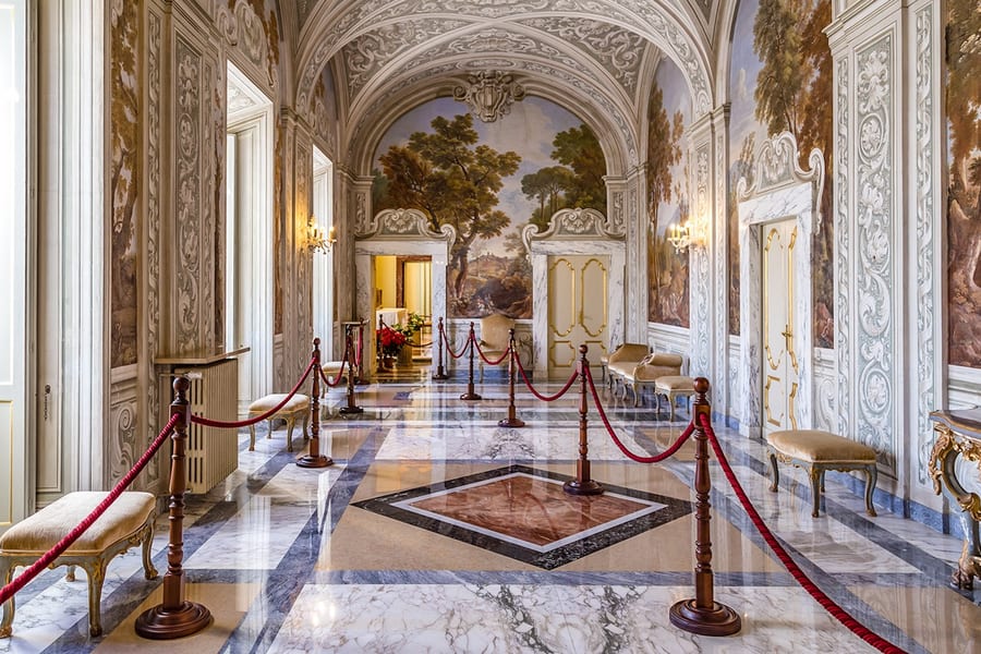 Vé tham quan các Mái vòm của Đài thiên văn Castel Gandolfo, at Papal Palace of Castel Gandolfo, Rome