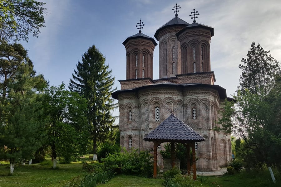  From Bucharest: Mogosoaia Palace & Snagov Monastery (Dracula's Tomb) Day Tour, at Pickup from all centrally located hotels, accomodations, Bucharest