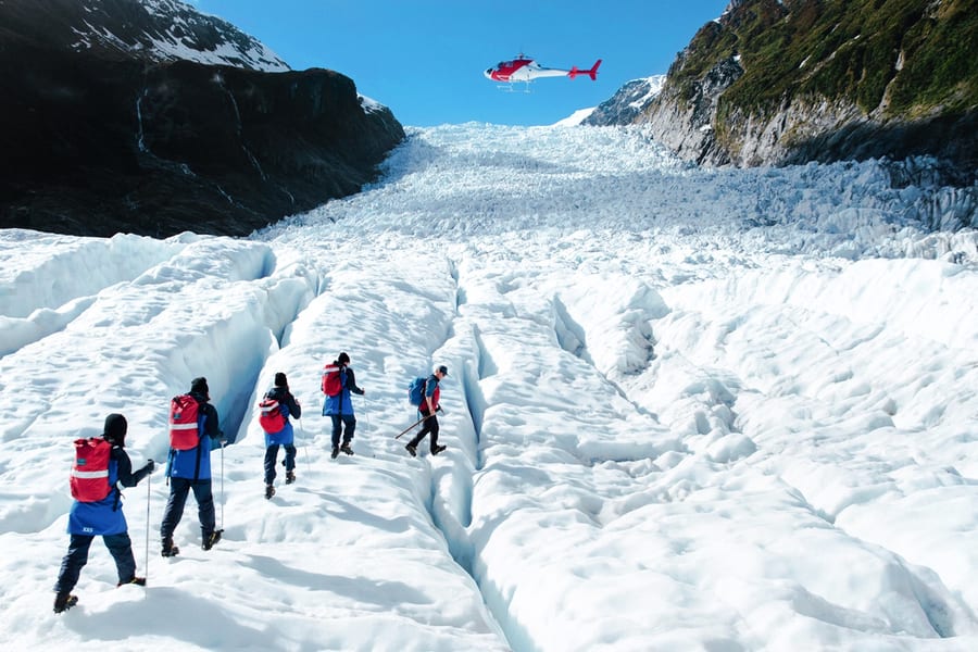 De Fox Glacier: Caminhada Guiada de Helicóptero por Especialista em Fox Glacier, at Fox Glacier Guiding - Glacier Tours & Adventures, Franz Josef