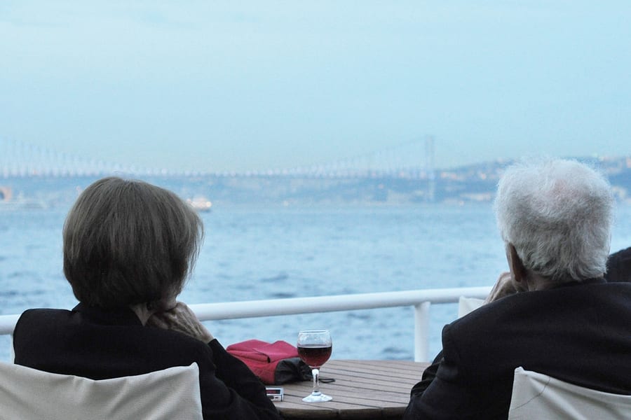 Crociera pomeridiana nello Stretto del Bosforo con funivia fino alla Collina di Pierre Loti, Istanbul