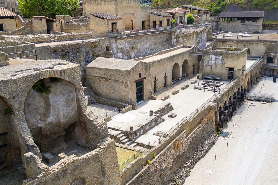 হারকুলেনিয়াম স্কিপ-দ্য-লাইন টিকিট, Pompeii and Naples