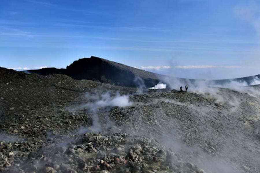 Wejście na szczyt i kratery Mount Etna od strony północnej, Nicolosi