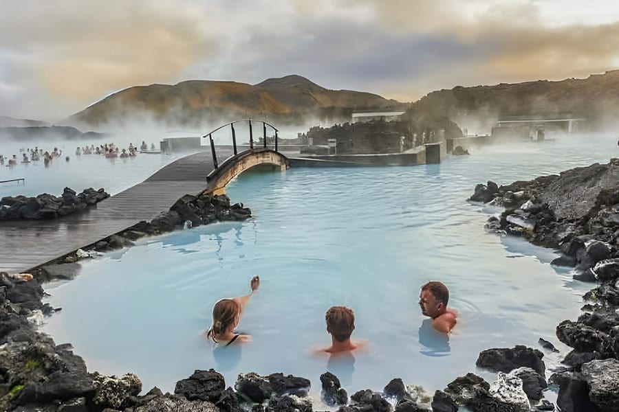Depuis Reykjavik : Billets d'entrée pour le Lagon Bleu + Excursion d'une journée au volcan Fagradalsfjall avec transferts, at Reykjavík, Reykjavik