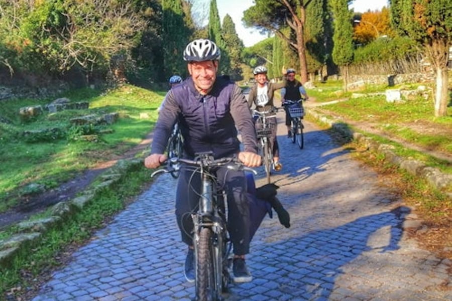 Appia Antica Rome: 1-Hr Bike Rental