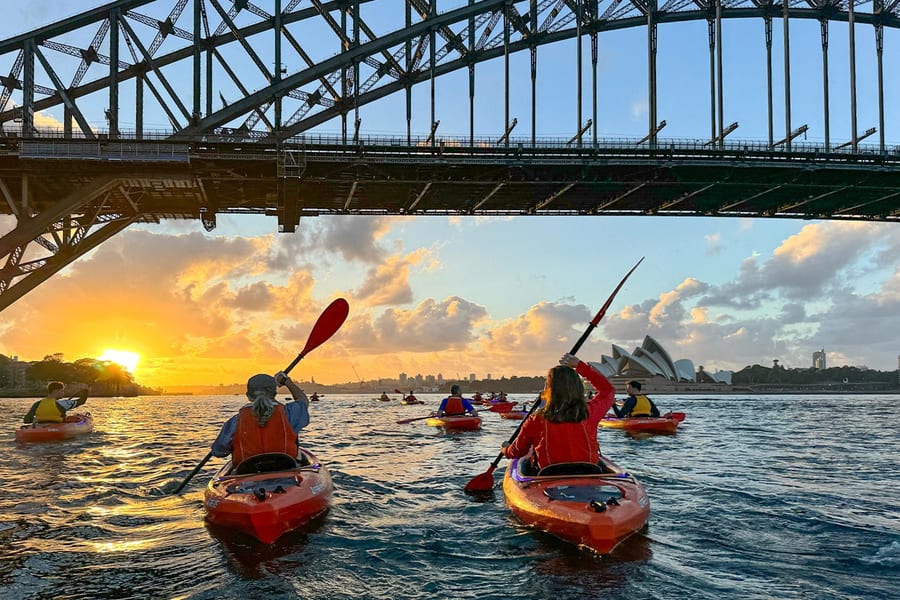 Chèo thuyền kayak ngắm bình minh trên cảng Sydney kèm bữa sáng, Sydney