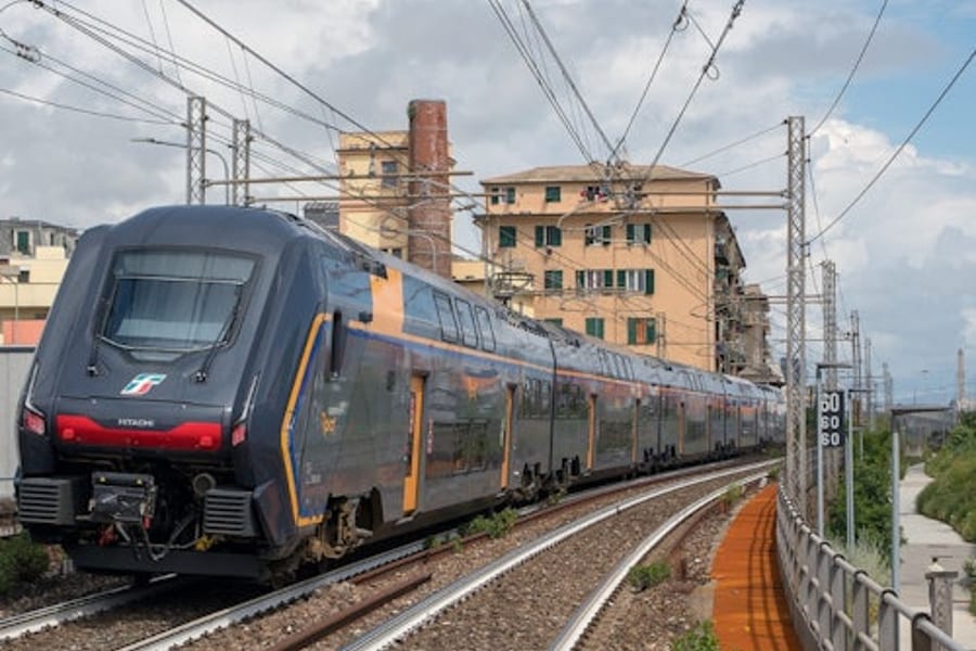 Brenzone Sul Garda: Garda Link Bus + Train from Venice, Lazise