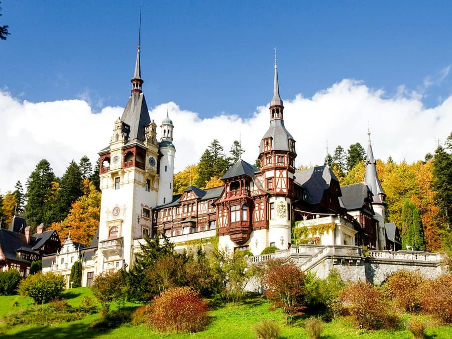 Kombinace: Peles & Dracula Castle + Brasov & Parlament + Ceausescu House