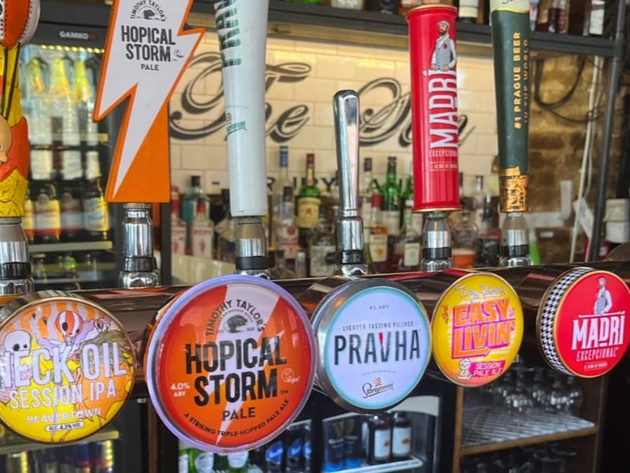 London: Historic Pub Walking Tour