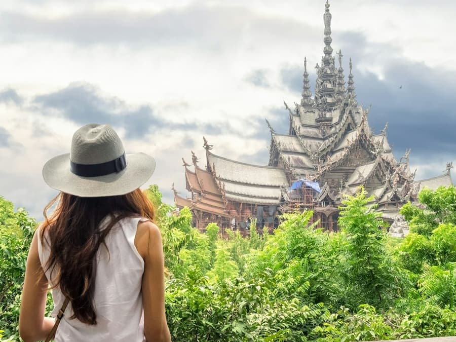Koh Larn, Pattaya & Sanctuary of Truth: Guided Day Tour from Bangkok