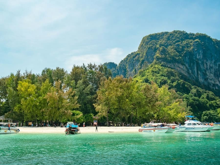 4 Islands Krabi: Guided Longtail Boat Tour from Krabi + Lunch