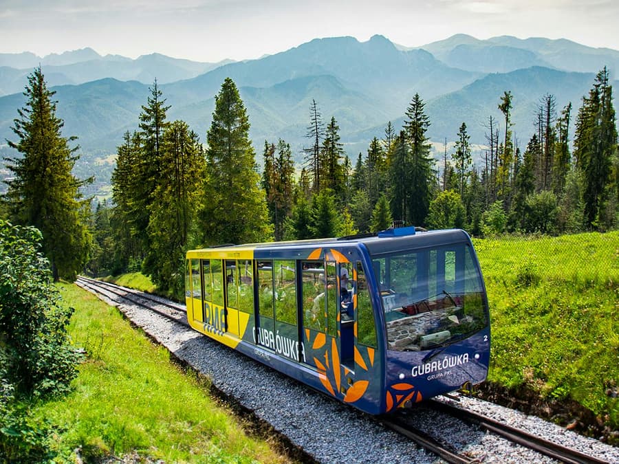 Von Krakau: Ganztägige Zakopane-Tour mit Seilbahn, Käseverkostung & Hoteltransfers