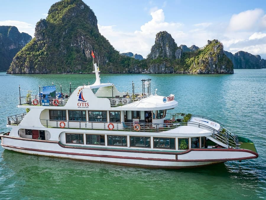 Ha Long Bay: Boat Cruise + Sung Sot & Ti Top + Lunch + Optional Transfers