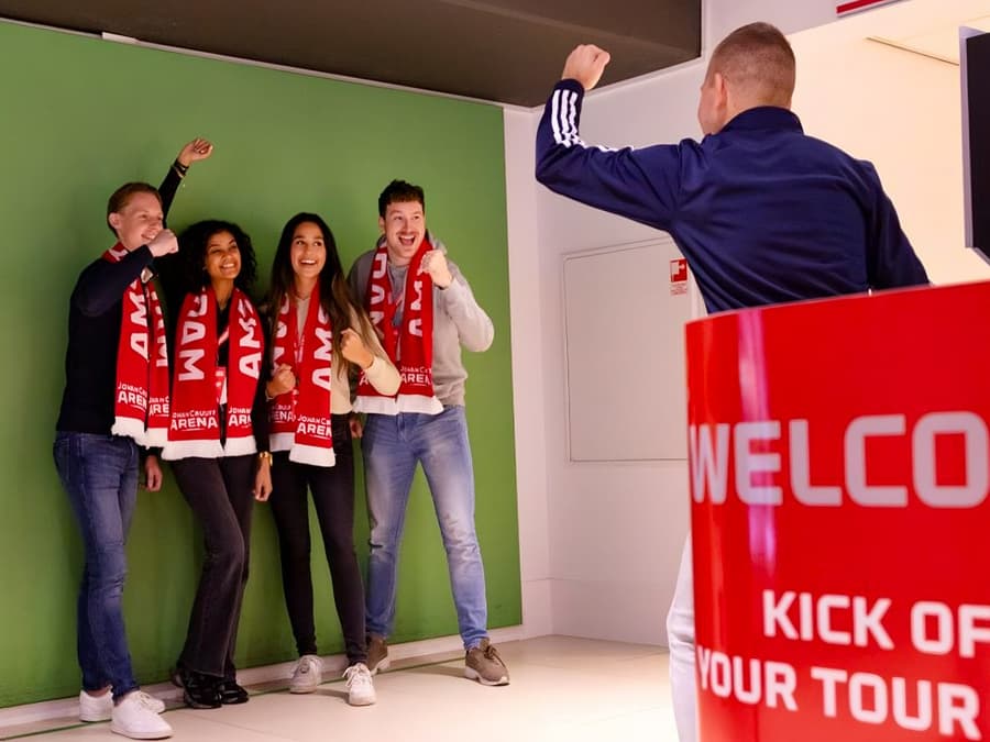 Johan Cruijff ArenA Stadium VIP Tour with a Drink and Scarf