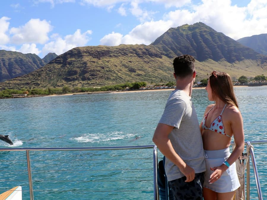 O'ahu: Dolphin Watching Cruise, Zipline, Snorkeling + Lunch & Drinks