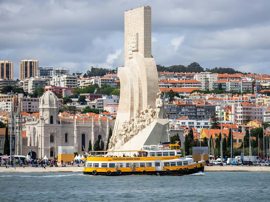Lisbon 24h Hop-On Hop-Off Boat Tour