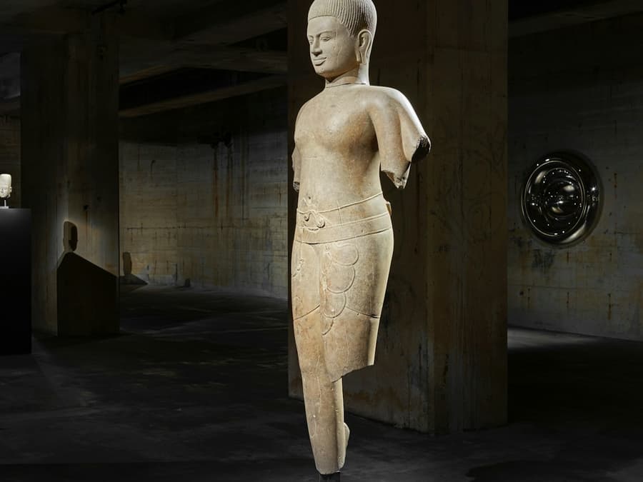 Feuerle Collection: Meditation Hour