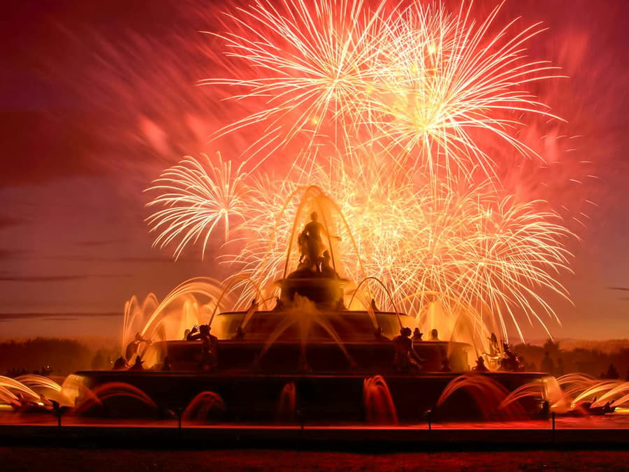 Versailles Night Fountains Show from Paris