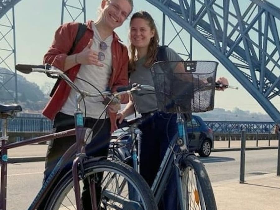 Porto: Bike Rental (with e-Bike Upgrade Option)