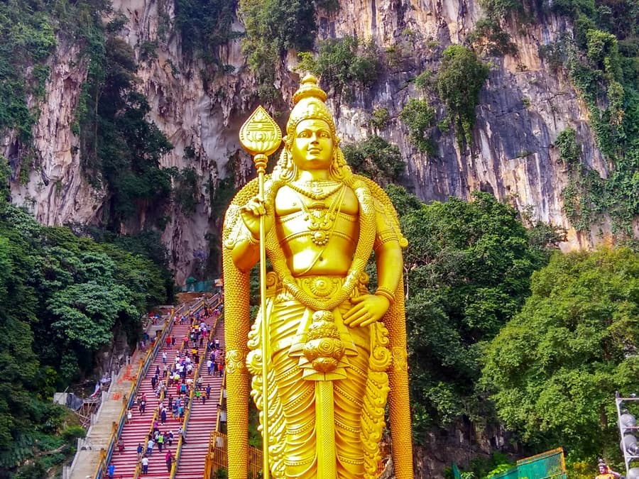 Kuala Lumpur Suburbs & Batu Caves: Half-Day Tour + Roundtrip Transfer