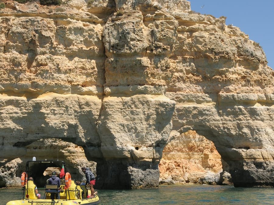 Benagil & Dolphin Watching: Insónia (Semi-Rigid) Cruise Tour from Albufeira