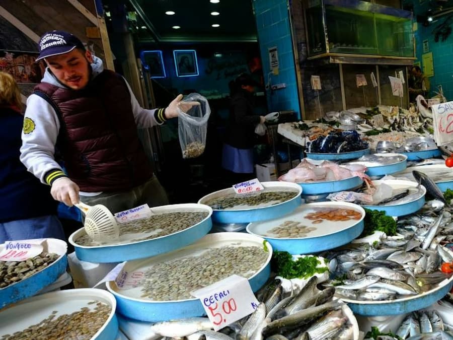 Naples: Local Street Food Tour