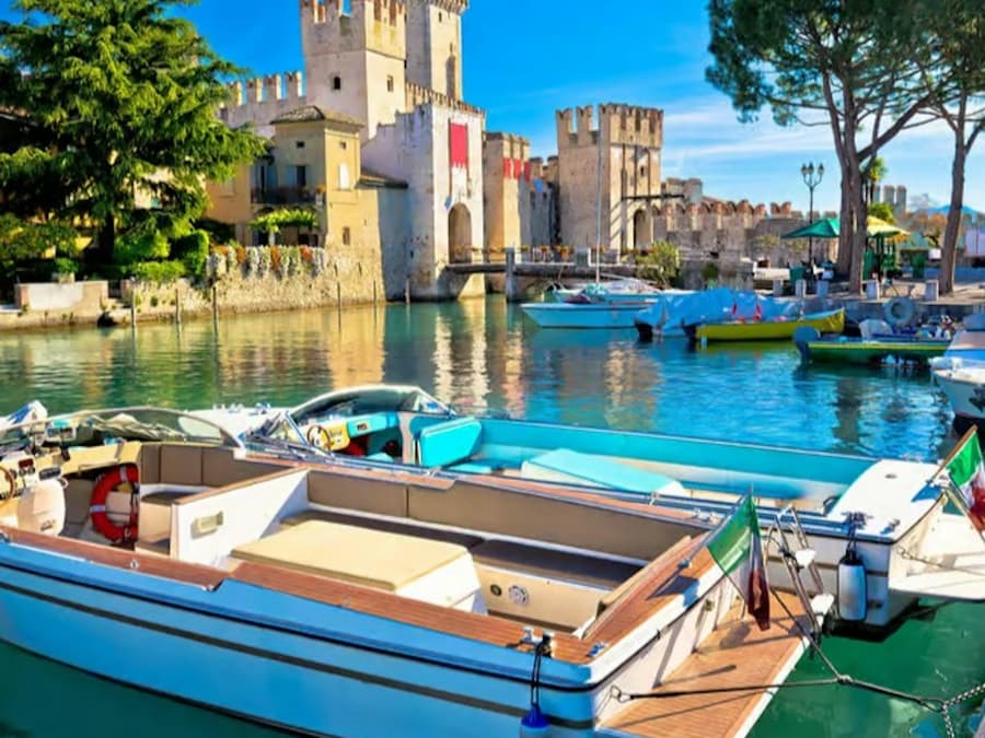 Verona, Sirmione & Lake Garda: Guided Day Tour from Milan + Boat Cruise