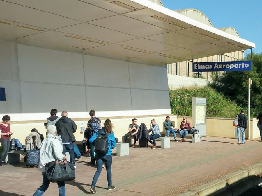 Cagliari: One-Way Train Transfer from Elmas Airport to Cagliari Station
