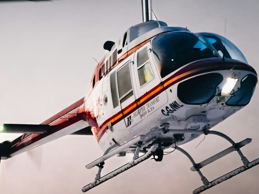 Niagara Falls (CA): Night Helicopter Flight